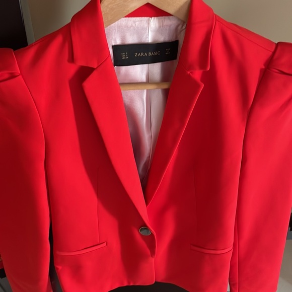 Super gorgeous deep red blazer. Wardrobe Quintessential - Picture 12 of 12